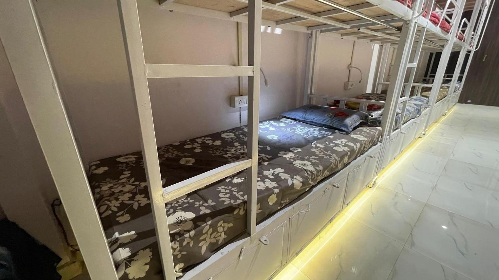 Sunny's Hostel
