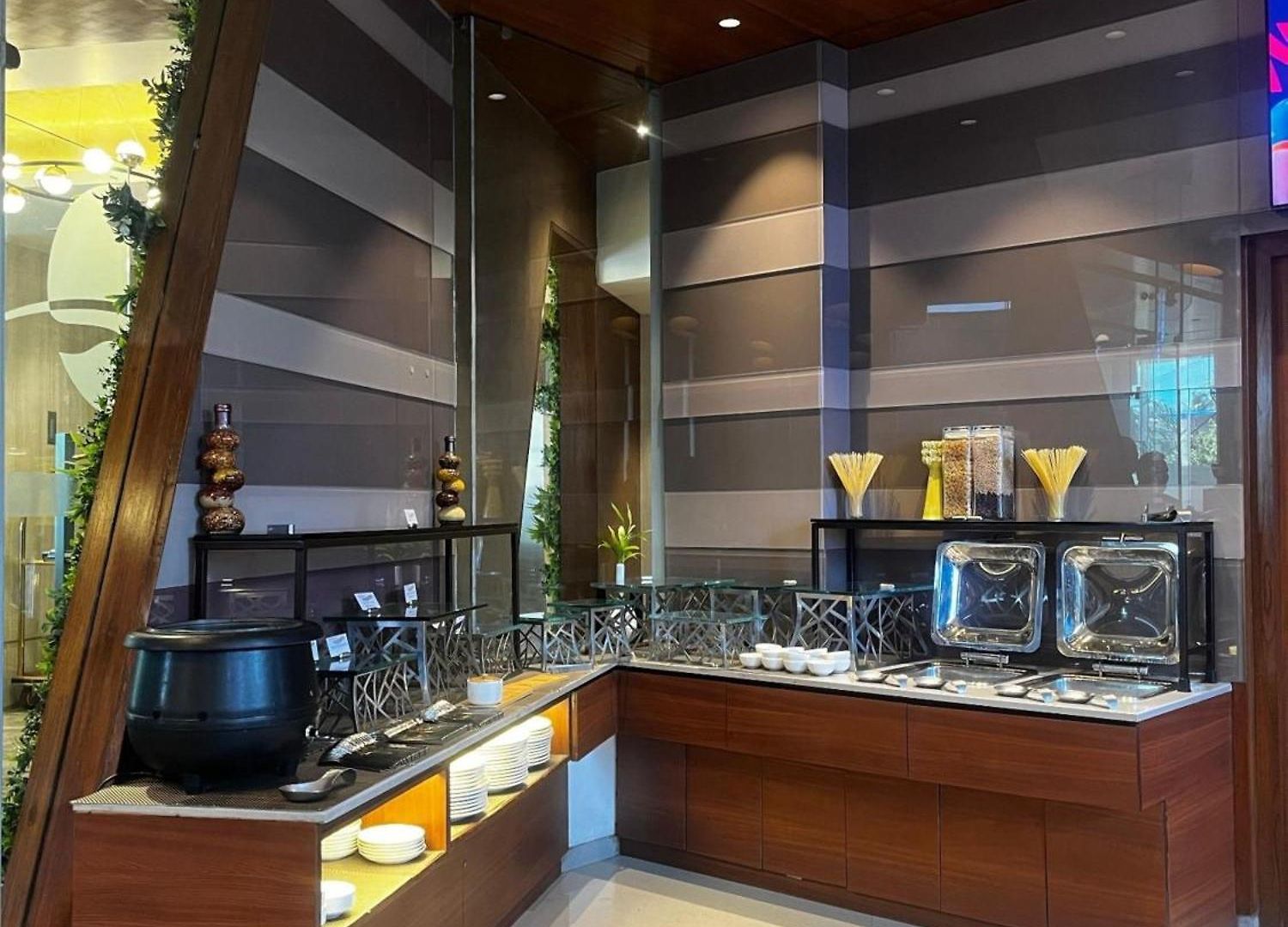 Suba International Sahar Road Hotel