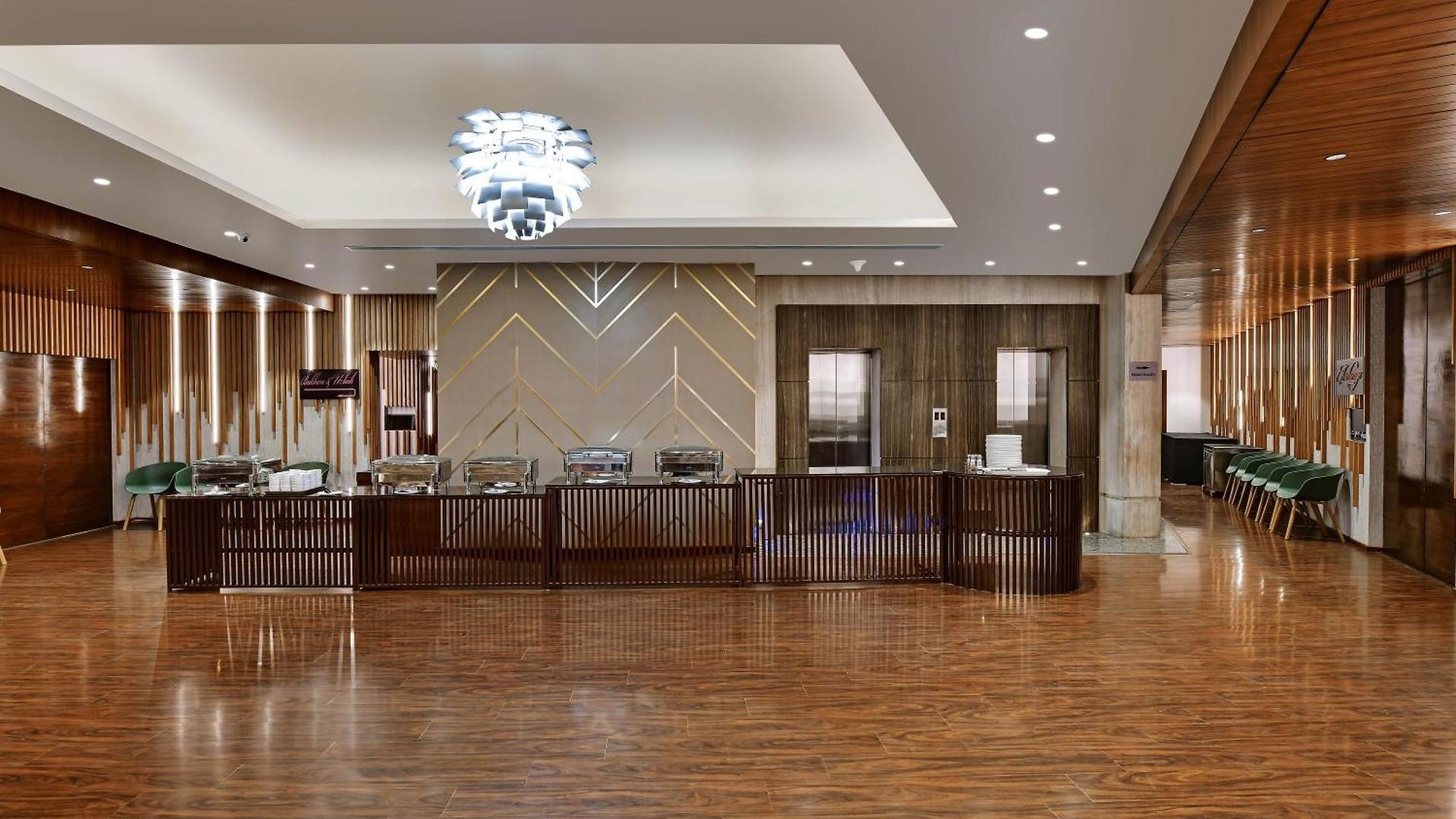 Suba International Sahar Road Hotel 4*