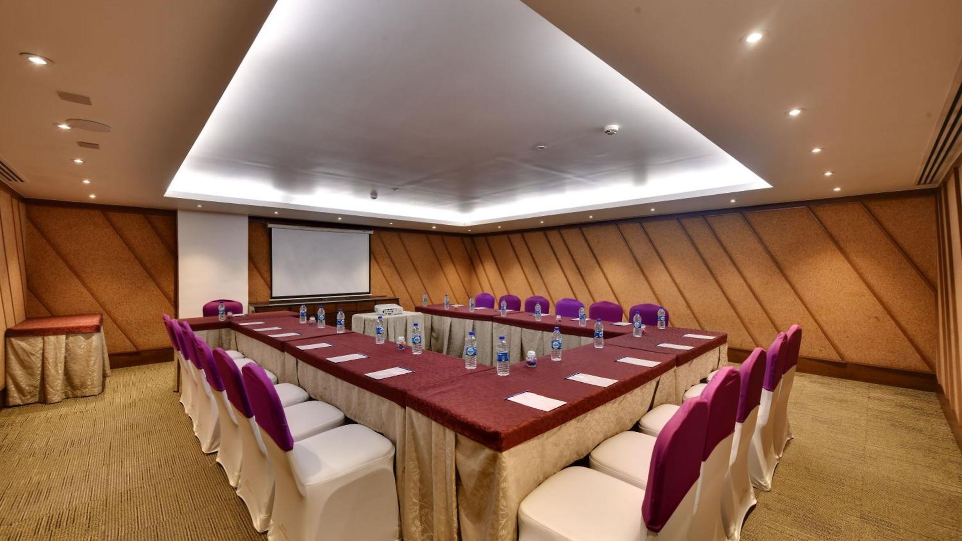 Suba International Sahar Road 4*