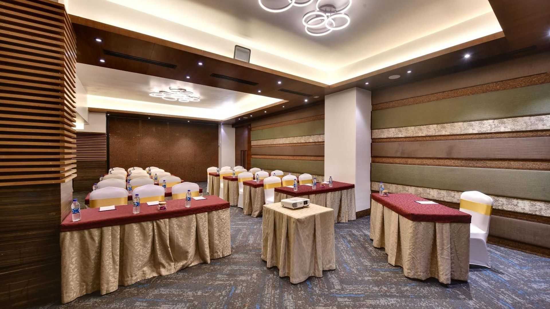 Hotel Suba International Sahar Road 4*