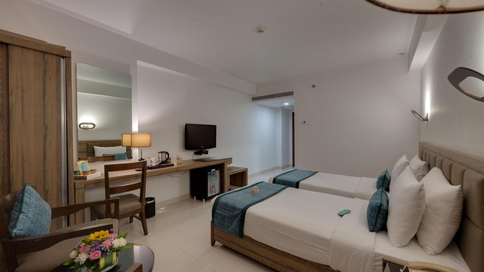 Hotel Suba International Sahar Road 4*