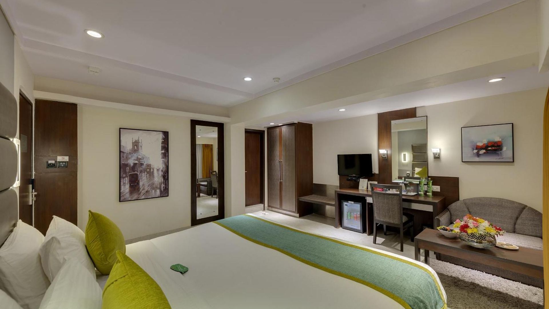 Hotel Suba Galaxy 4*