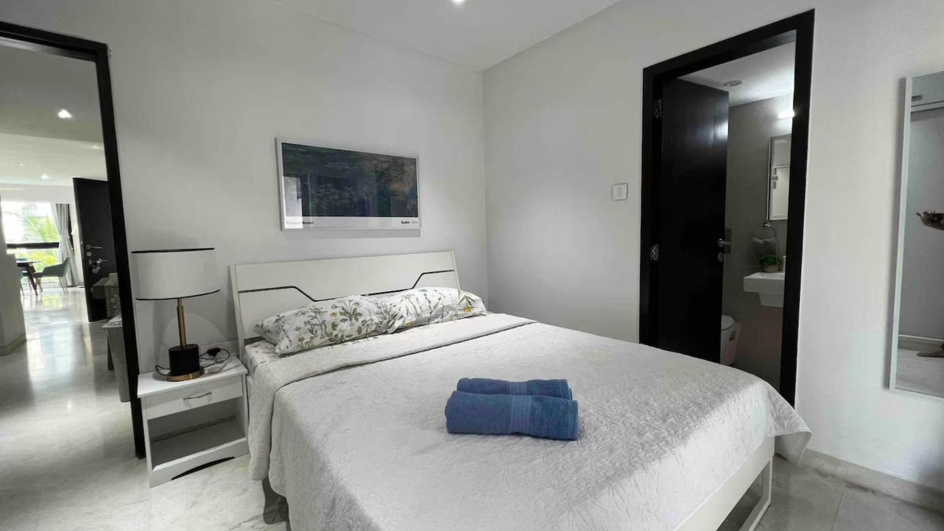 Apartment Connekthomes -modern 3bed3bath In Prime Bandra Neighborhood *