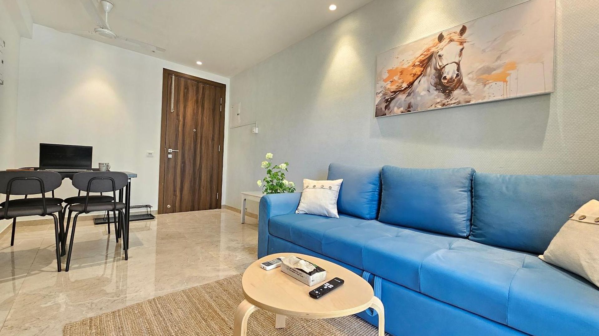 Lite - Powai Apartment *