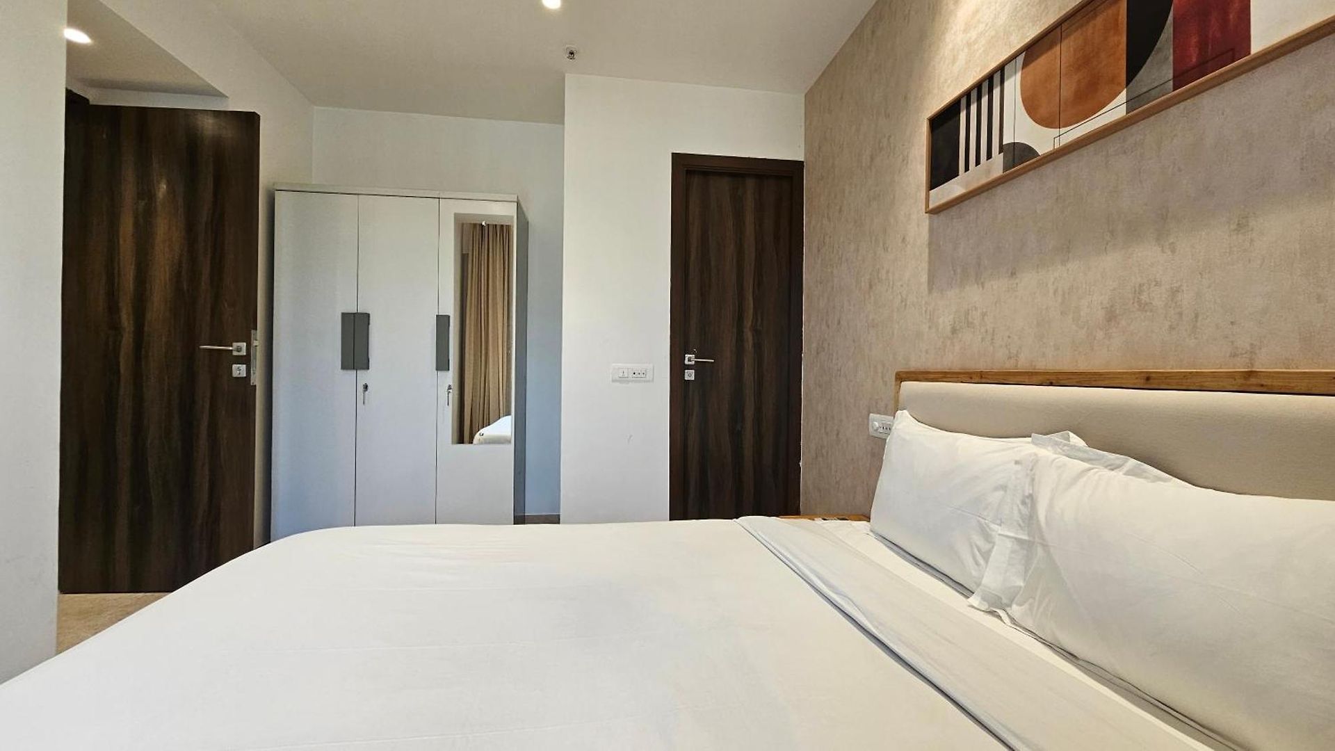 Apartment Lite - Powai *
