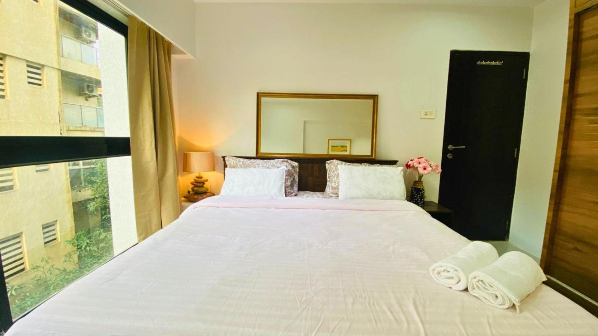 Apartment Kakad Classic 5, 16th Rd, Pali Village, Khar West By Connekt Homes