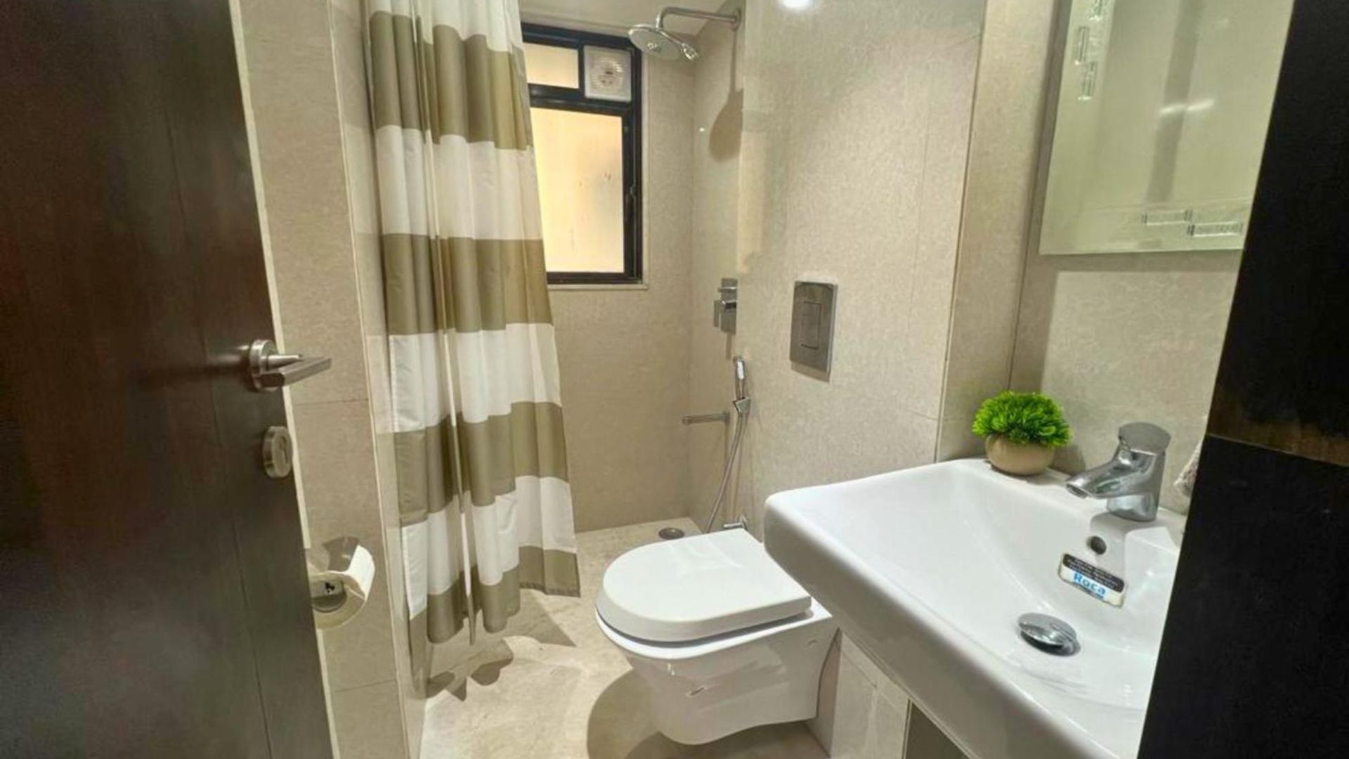 Kakad Classic 5, 16th Rd, Pali Village, Khar West By Connekt Homes Apartment Mumbai