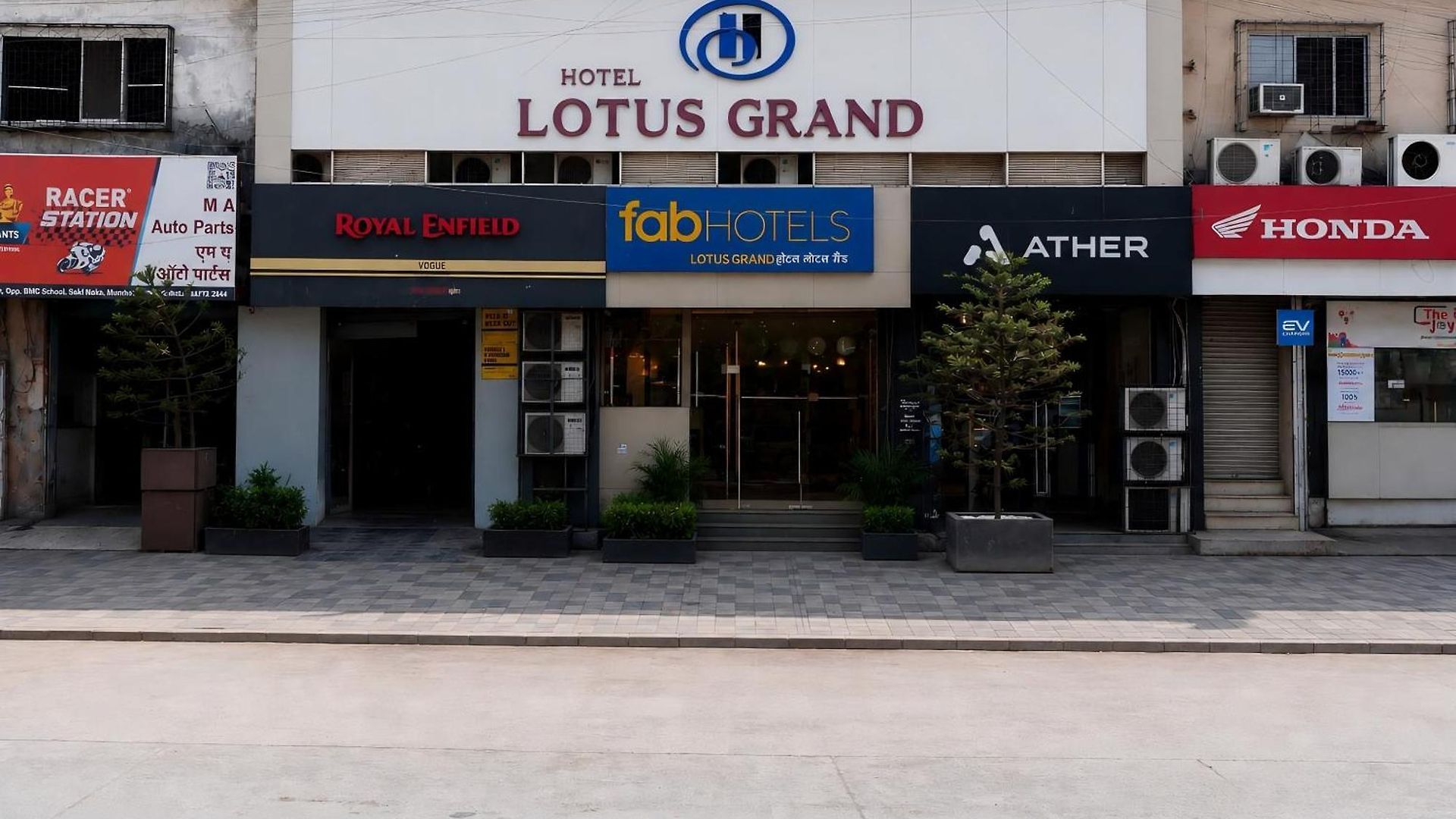 Bed & Breakfast Lotus Grand Near International Airport Mumbai