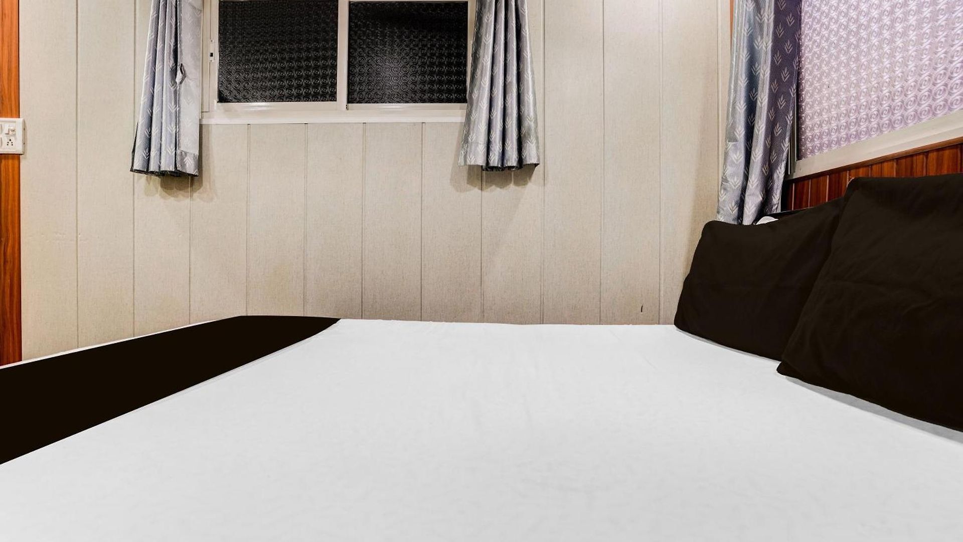 Hotel O Ulhasnagar Railway Junction Formerly Garden 4*