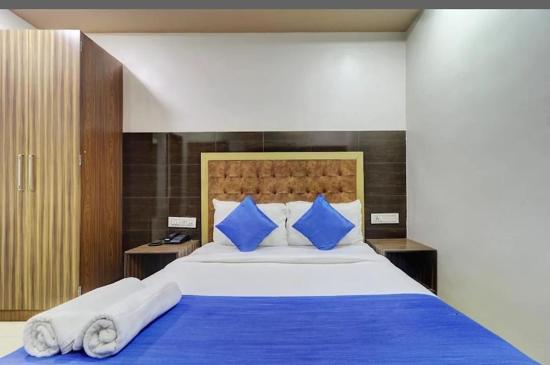 Hotel New Blue Sapphire Residency