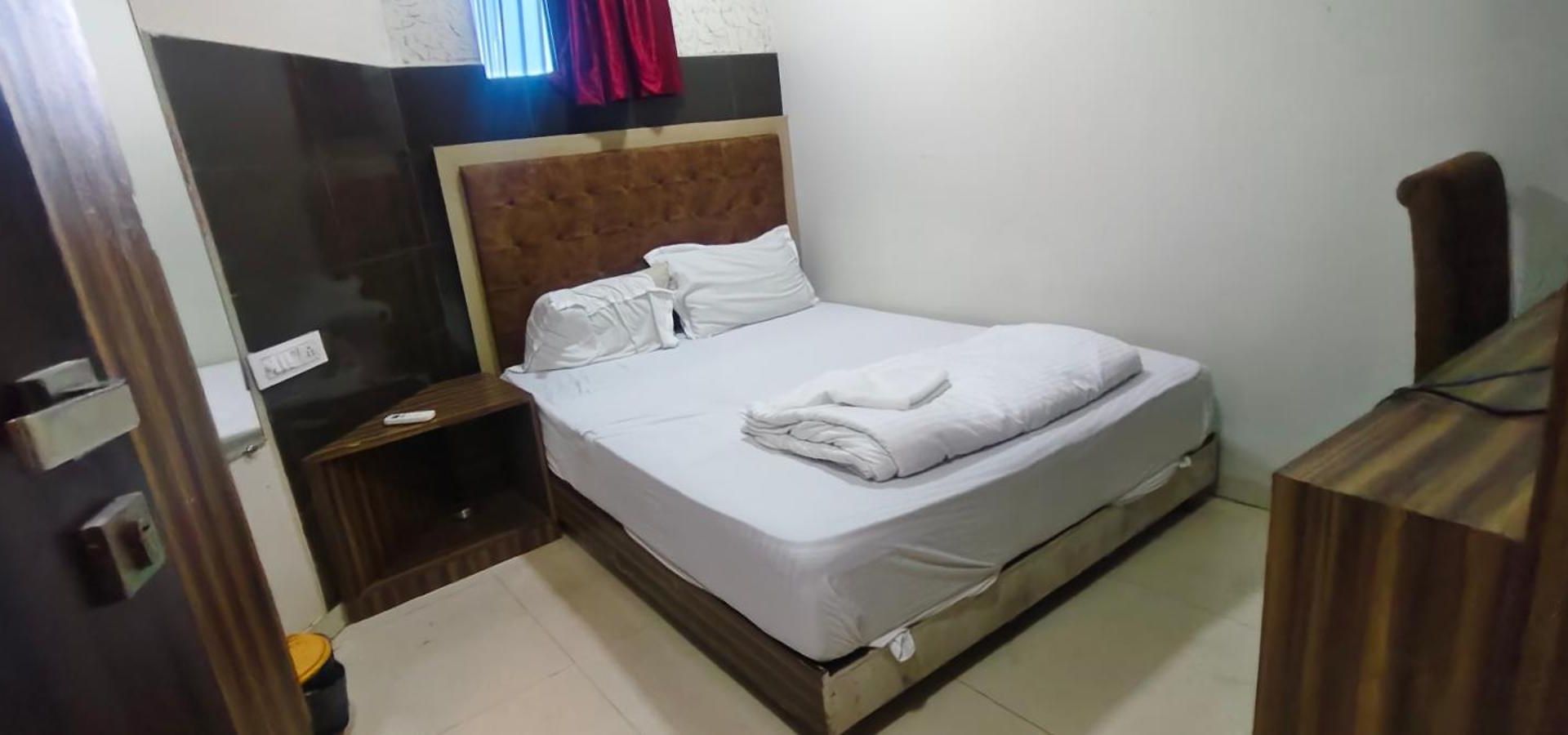New Blue Sapphire Residency Hotel