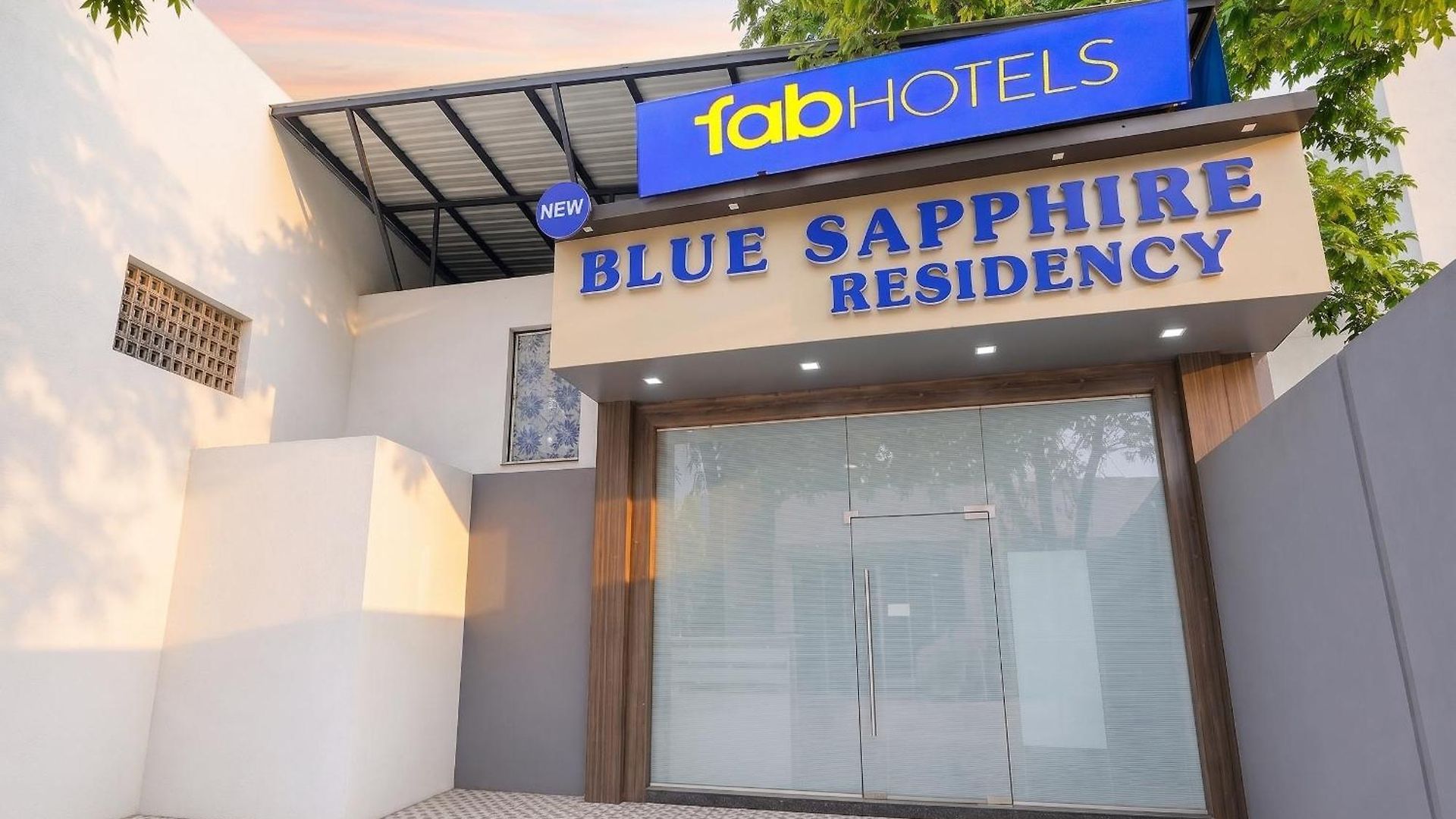 New Blue Sapphire Residency Hotel