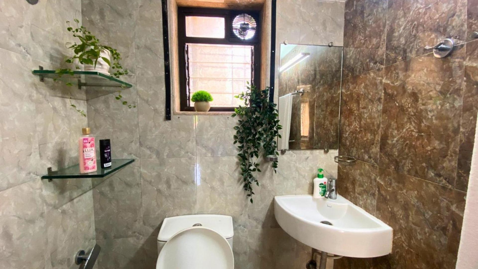 Connekthomes - Simon Lydia A Sunlit Charm In Bandra, Pali Village Apartment