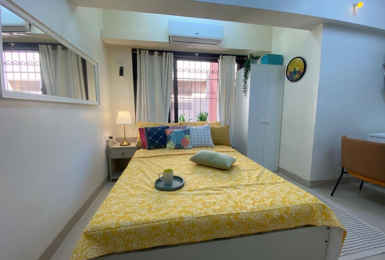 Dawn - A Spacious Modern In Bandra At Almeida Park By Connekt Homes