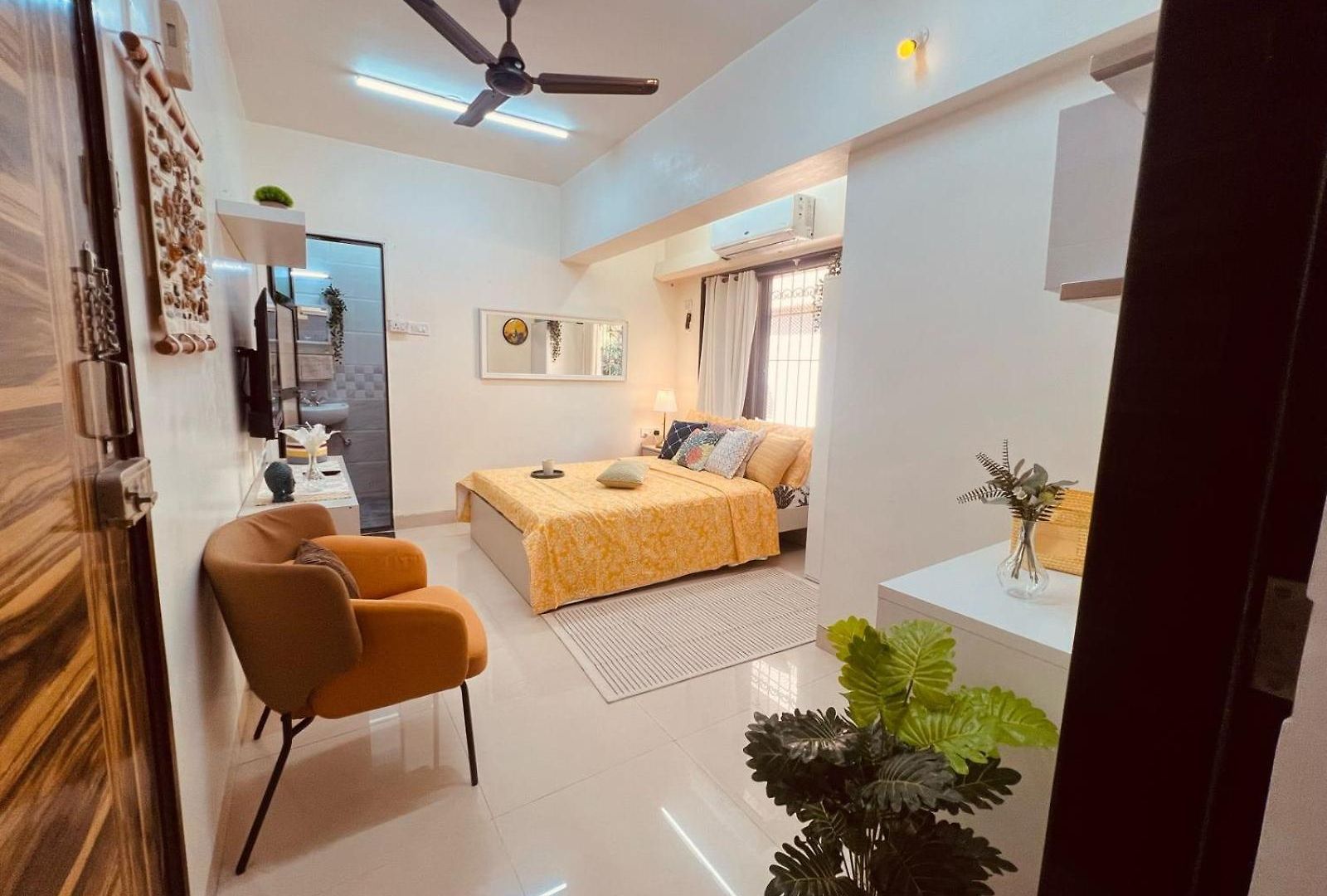 Dawn - A Spacious Modern In Bandra At Almeida Park By Connekt Homes