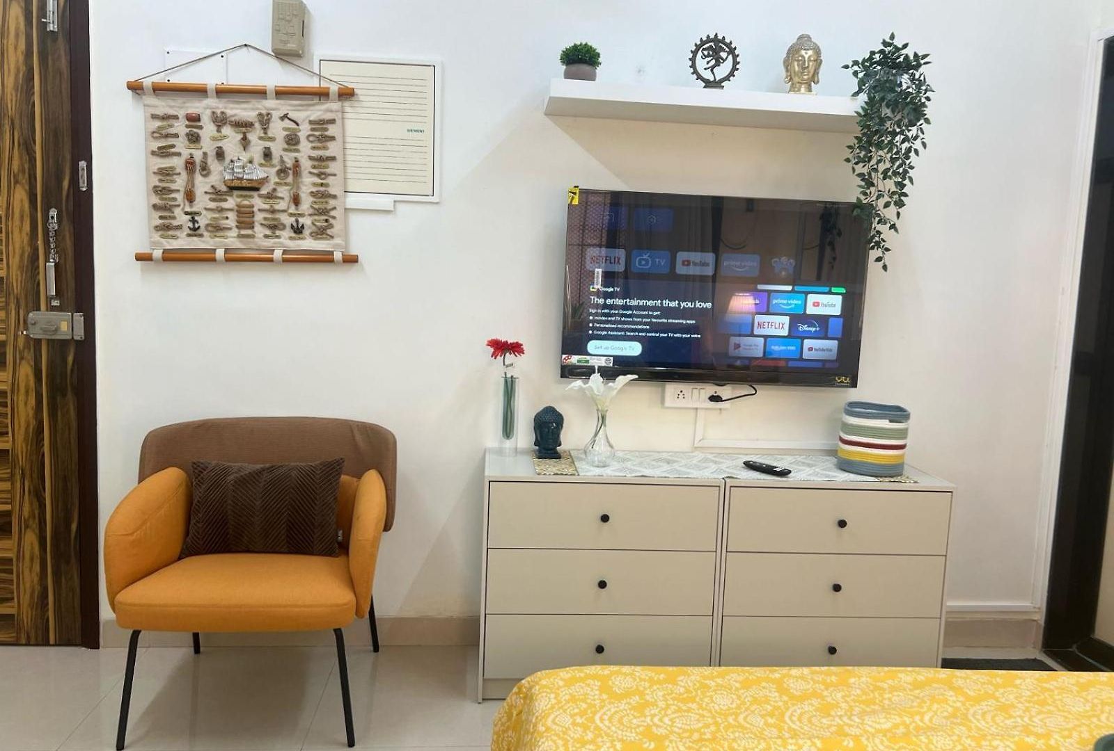 Dawn - A Spacious Modern In Bandra At Almeida Park By Connekt Homes *