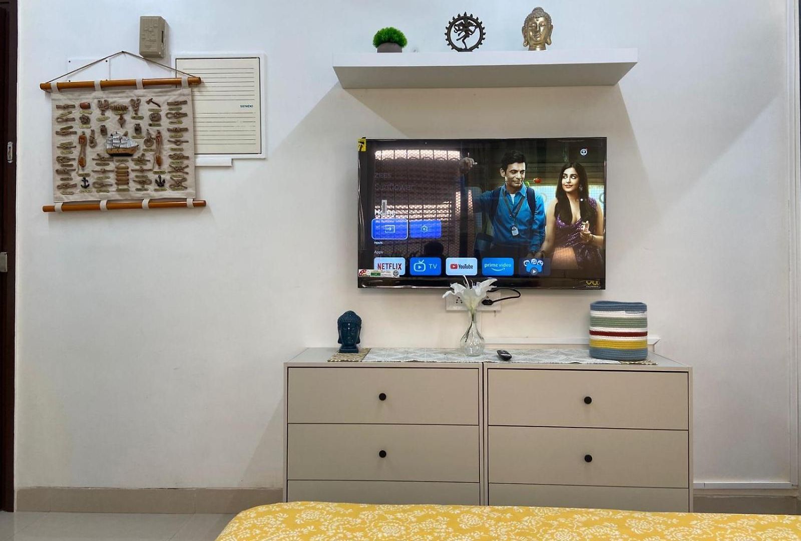 Dawn - A Spacious Modern In Bandra At Almeida Park By Connekt Homes Apartment Mumbai