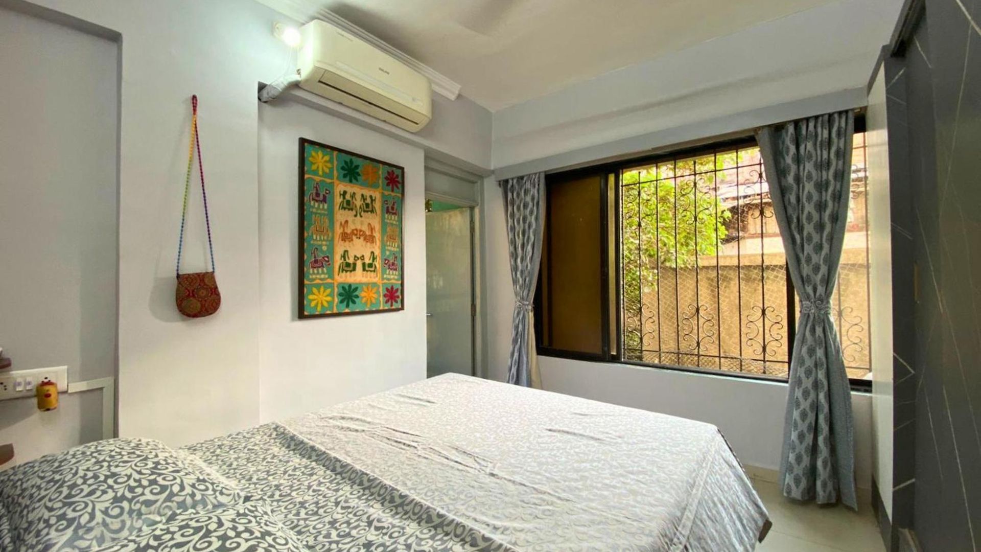 Connekthomes - Saba Heritage Charming In Bandra West Mumbai