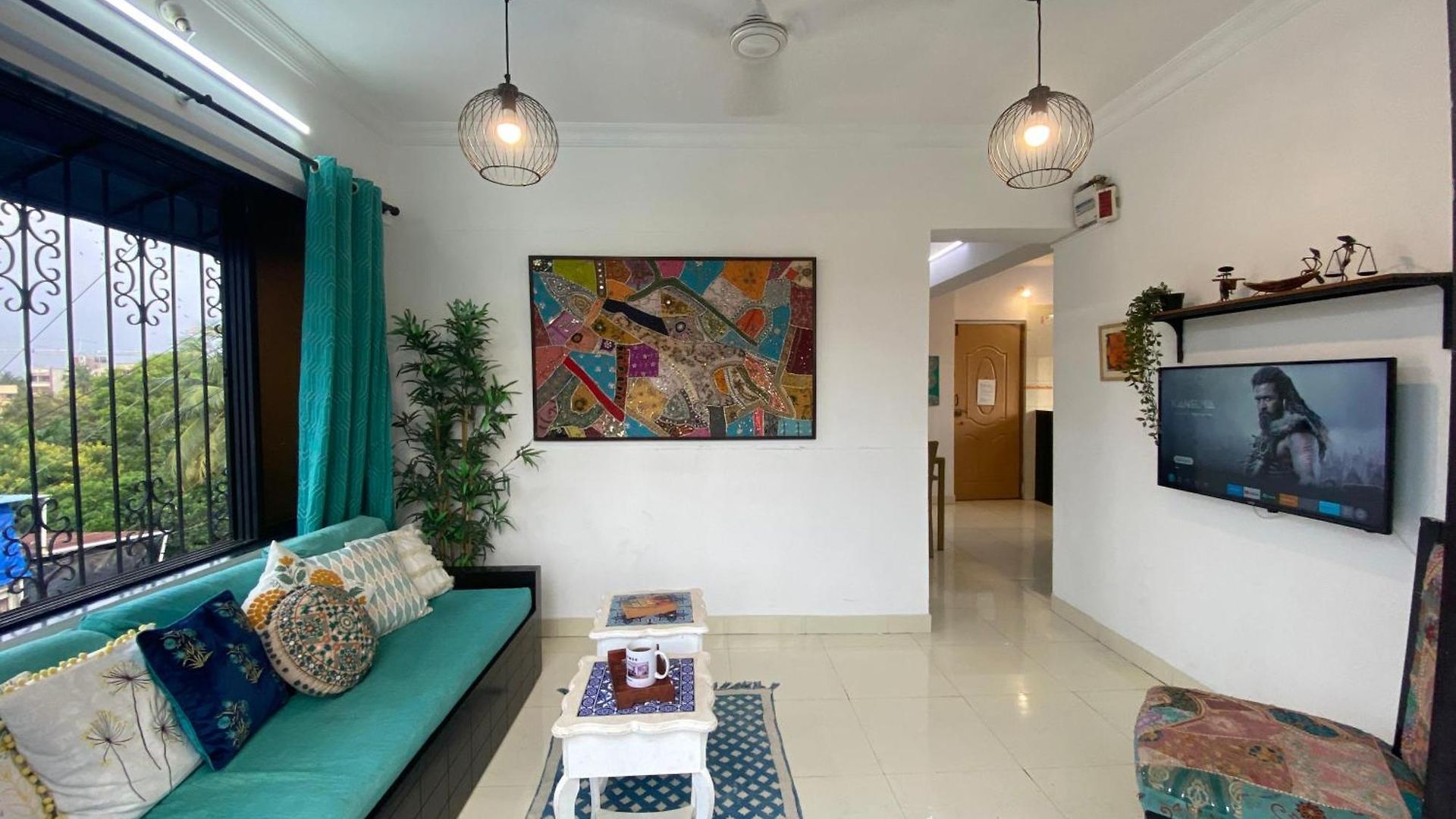 Connekthomes - Saba Heritage Charming In Bandra West Apartment