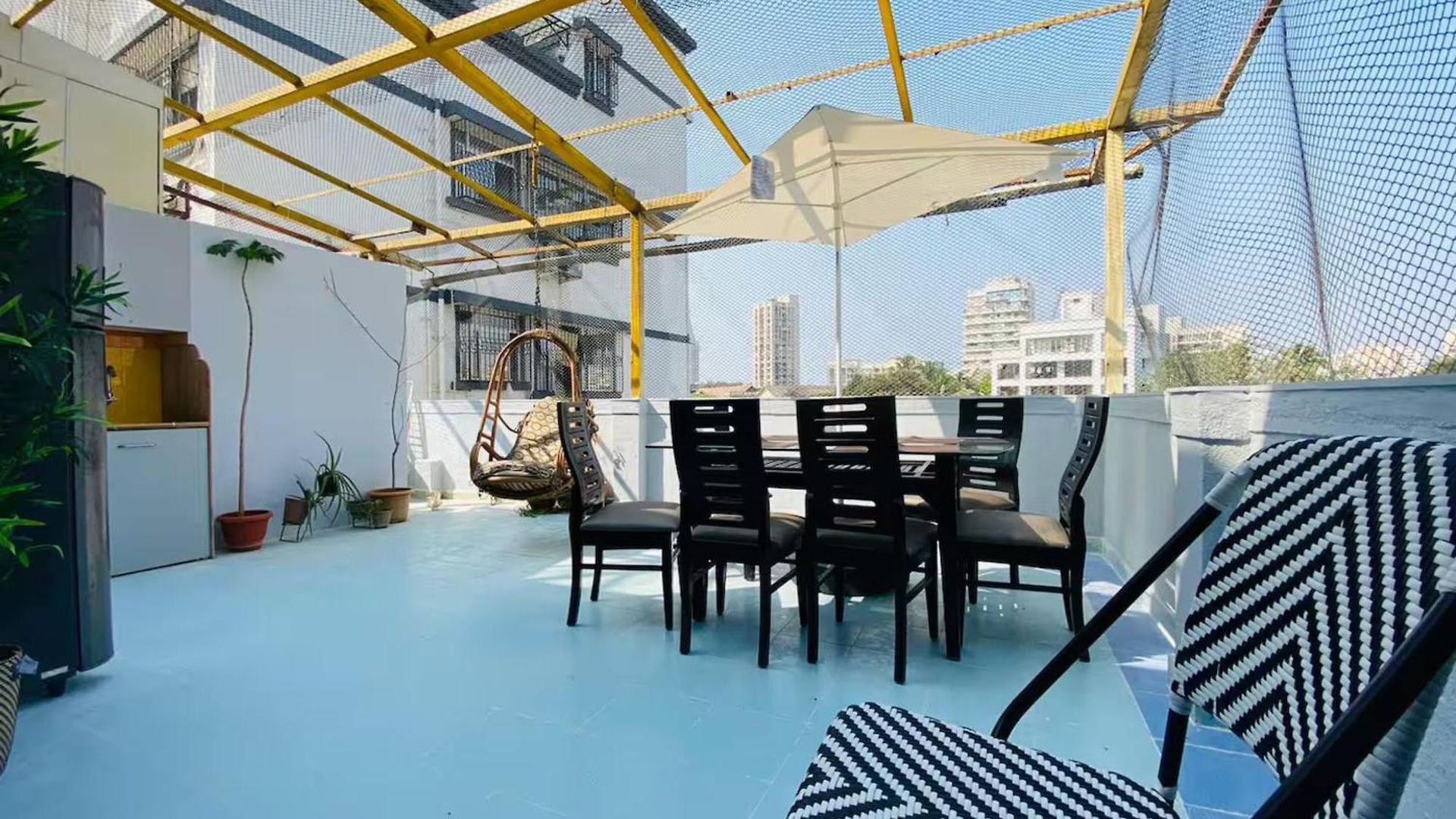 Connekthomes - Saba Heritage Charming In Bandra West Apartment