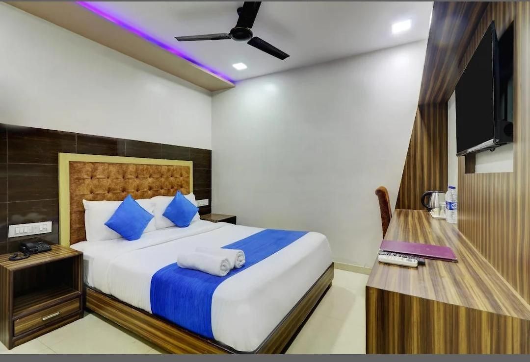 Hotel New Blue Sapphire Residency 3*