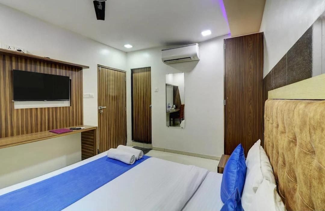 New Blue Sapphire Residency Hotel