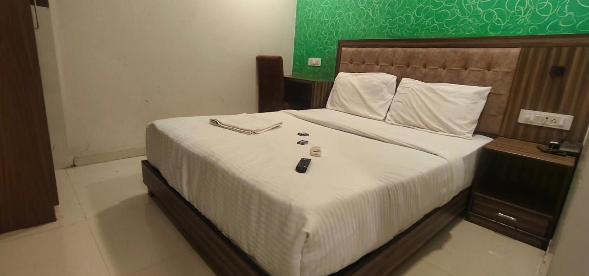 Hotel New Blue Sapphire Residency 3*