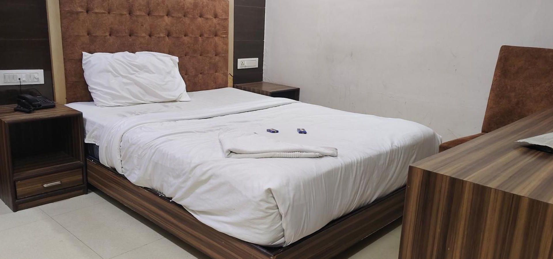 Hotel New Blue Sapphire Residency