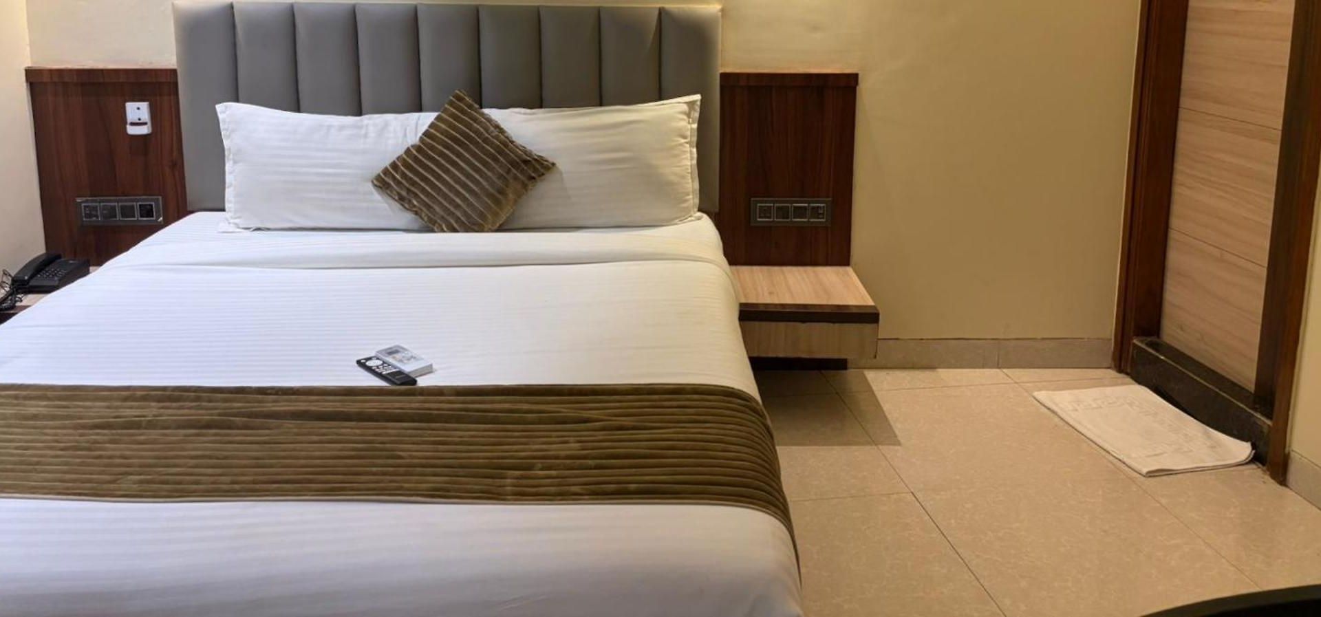 Shine Hospitality Residency *