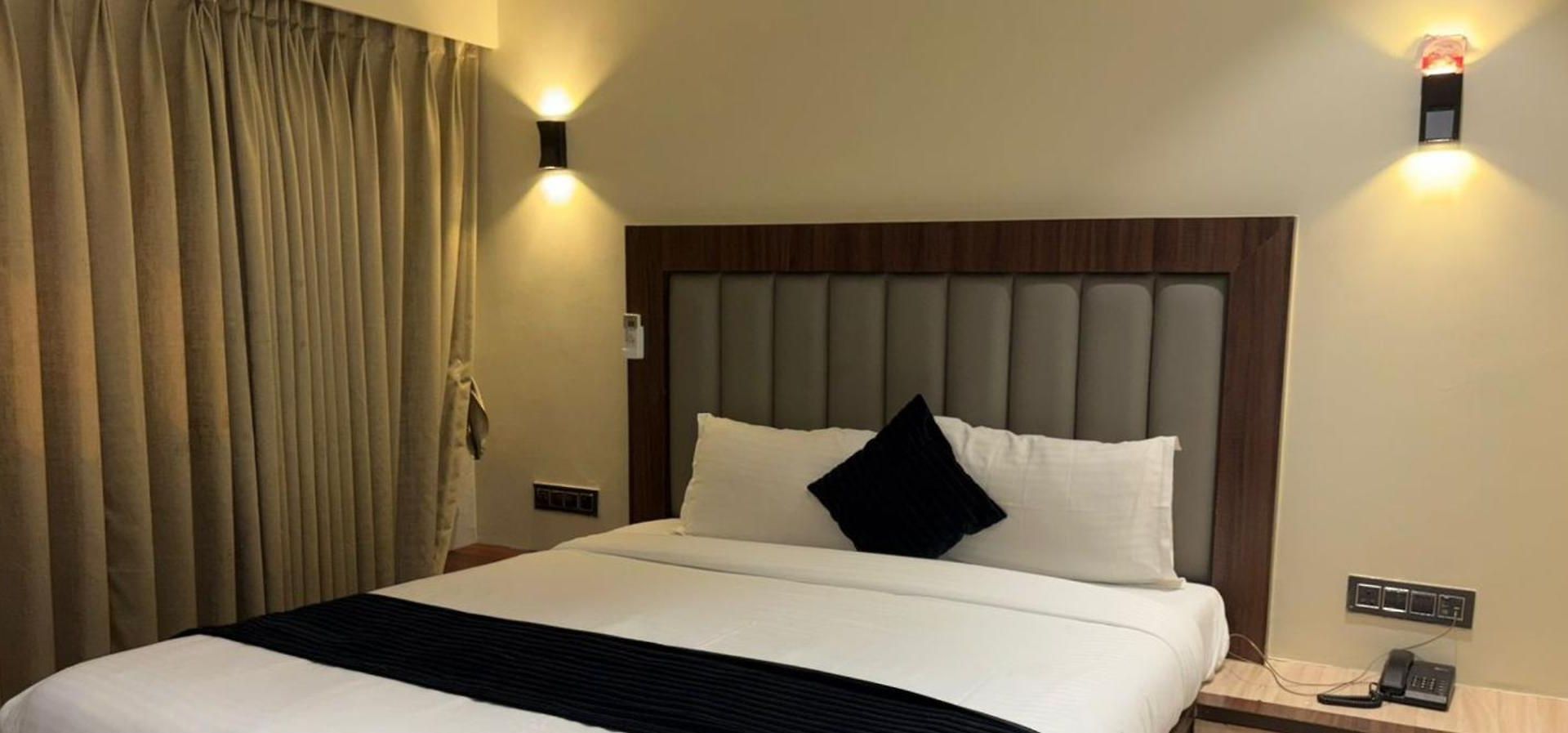 Shine Hospitality Residency Hotel *