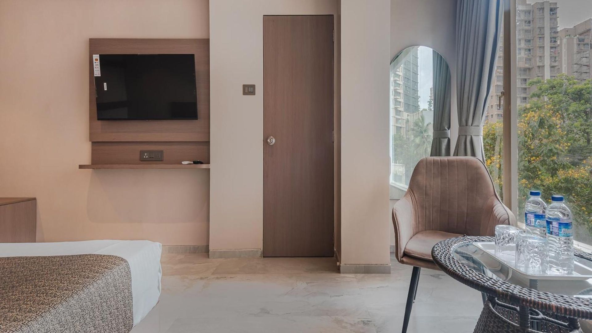 Aura - Near Malad Link Road Mumbai