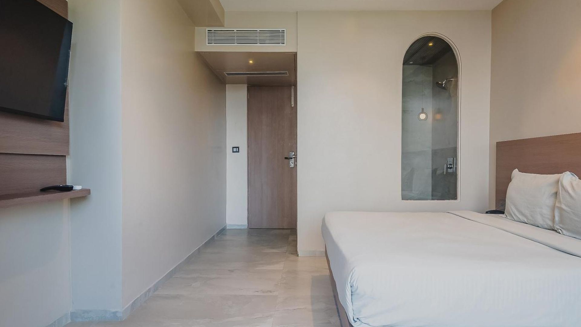 Hotel Aura - Near Malad Link Road 3*