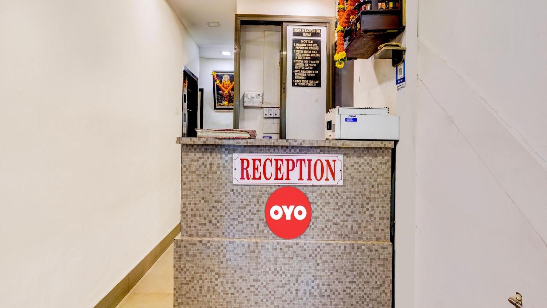 Oyo Flagship Satyam Palace 3*