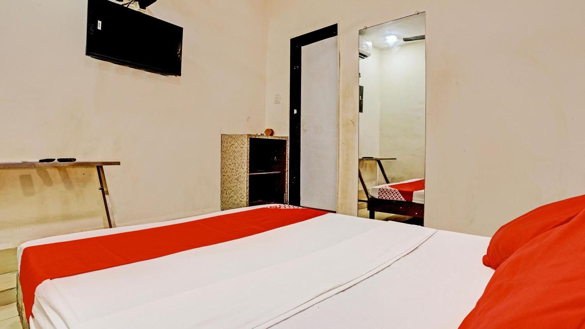 Oyo Flagship Satyam Palace Hotel 3*