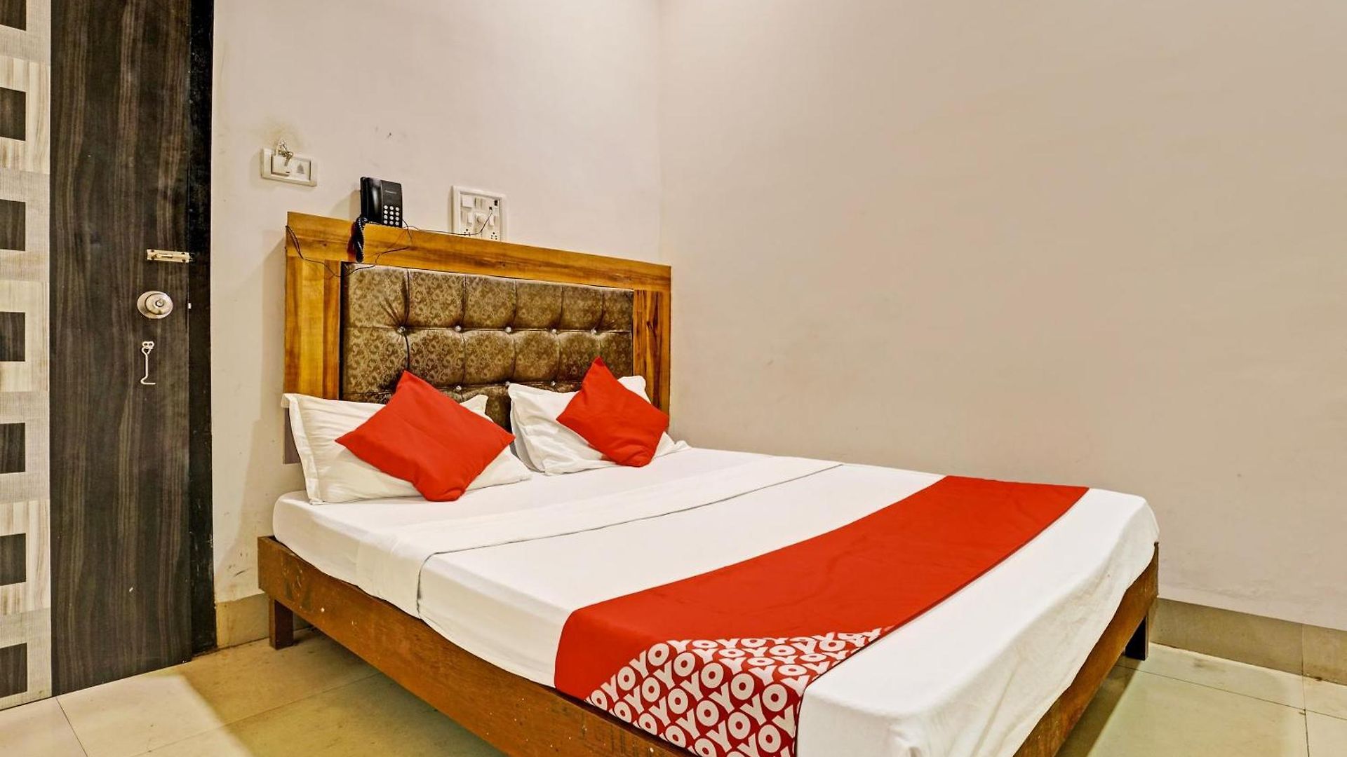 Oyo Flagship Satyam Palace 3*