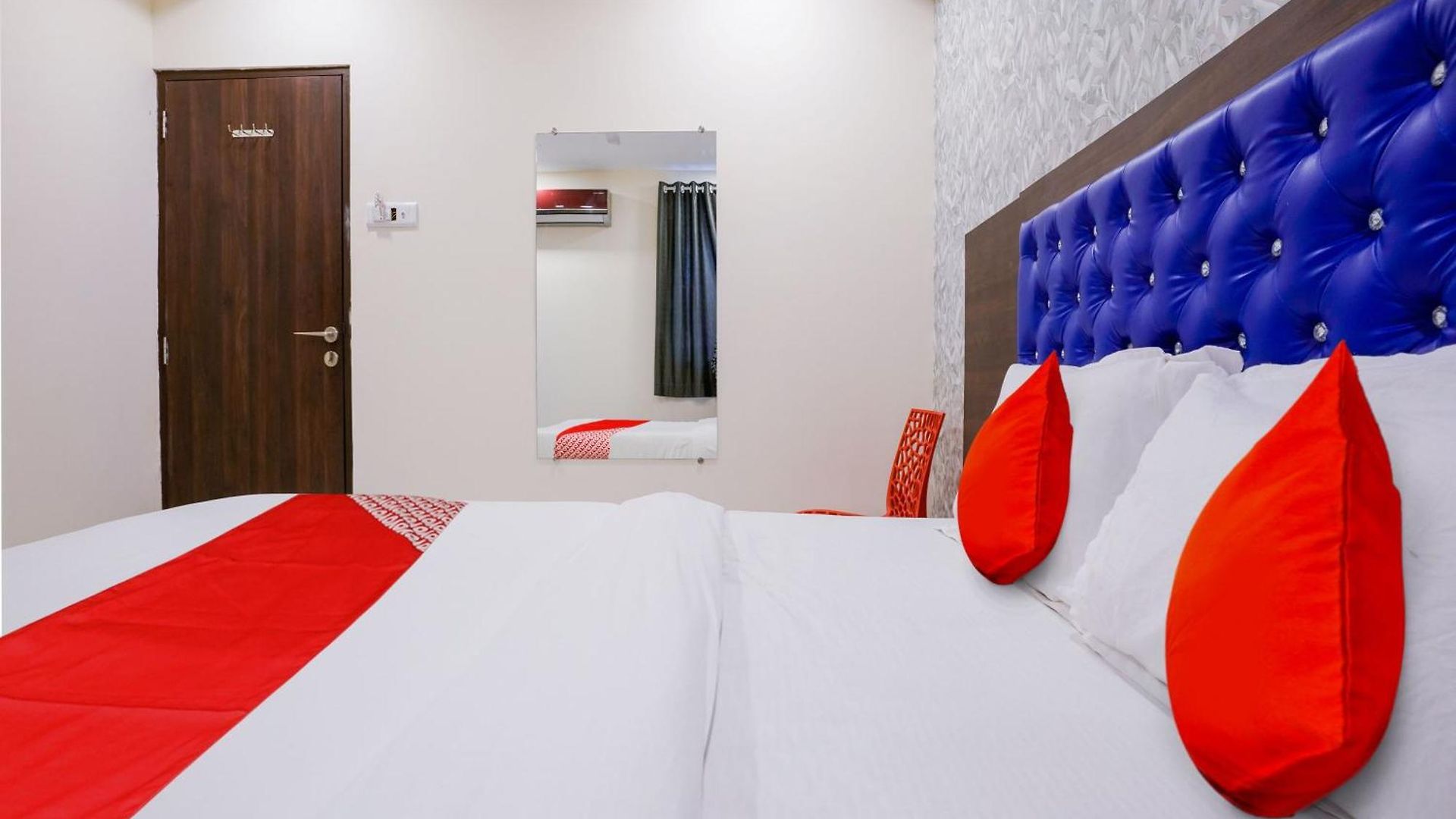 Hotel O King Residency Near Bharat Talkies 4*