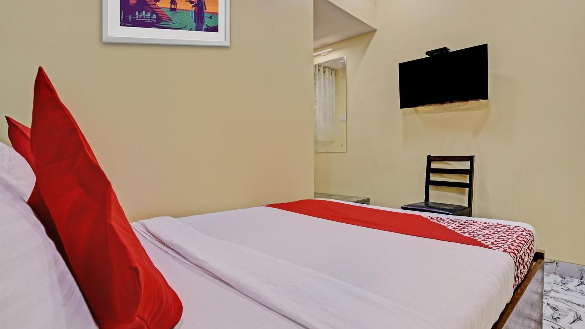 Oyo Flagship Nine Hills Mumbai