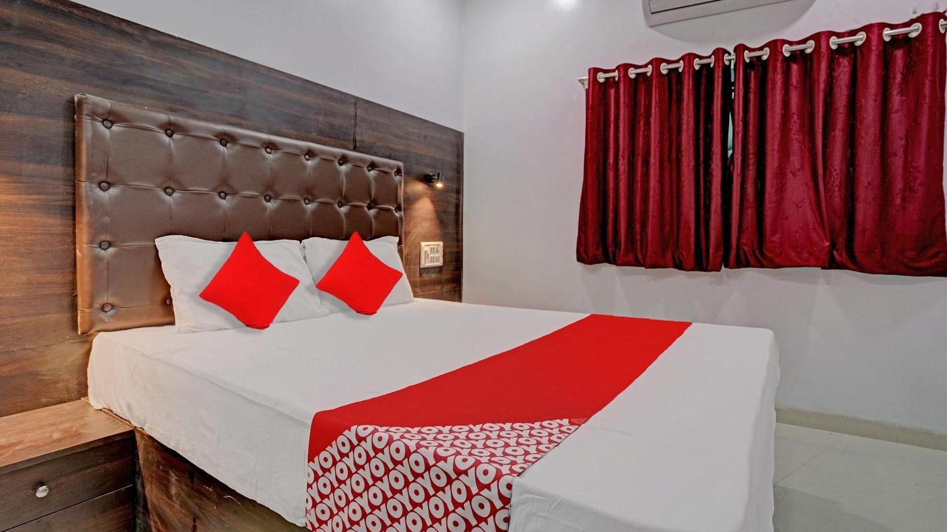 O Nithyanand Hotel 3*