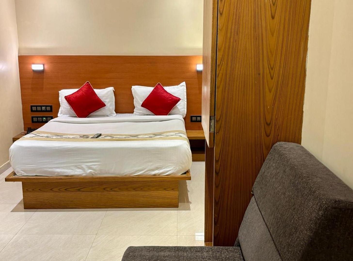 Residency Park Near Masjid Rly Station South