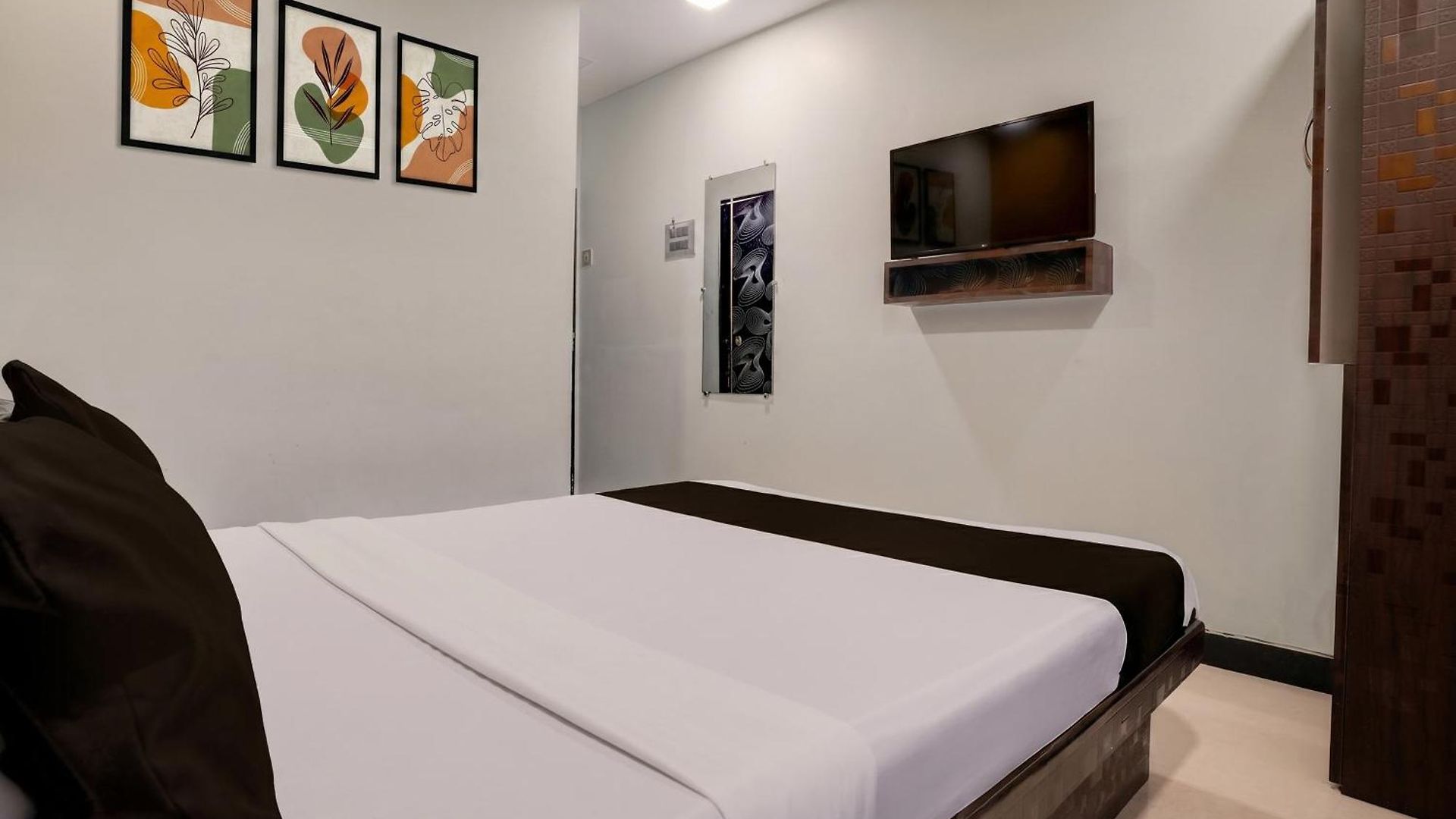 Hotel Super Collection O Asalpha Near International Airport 3*