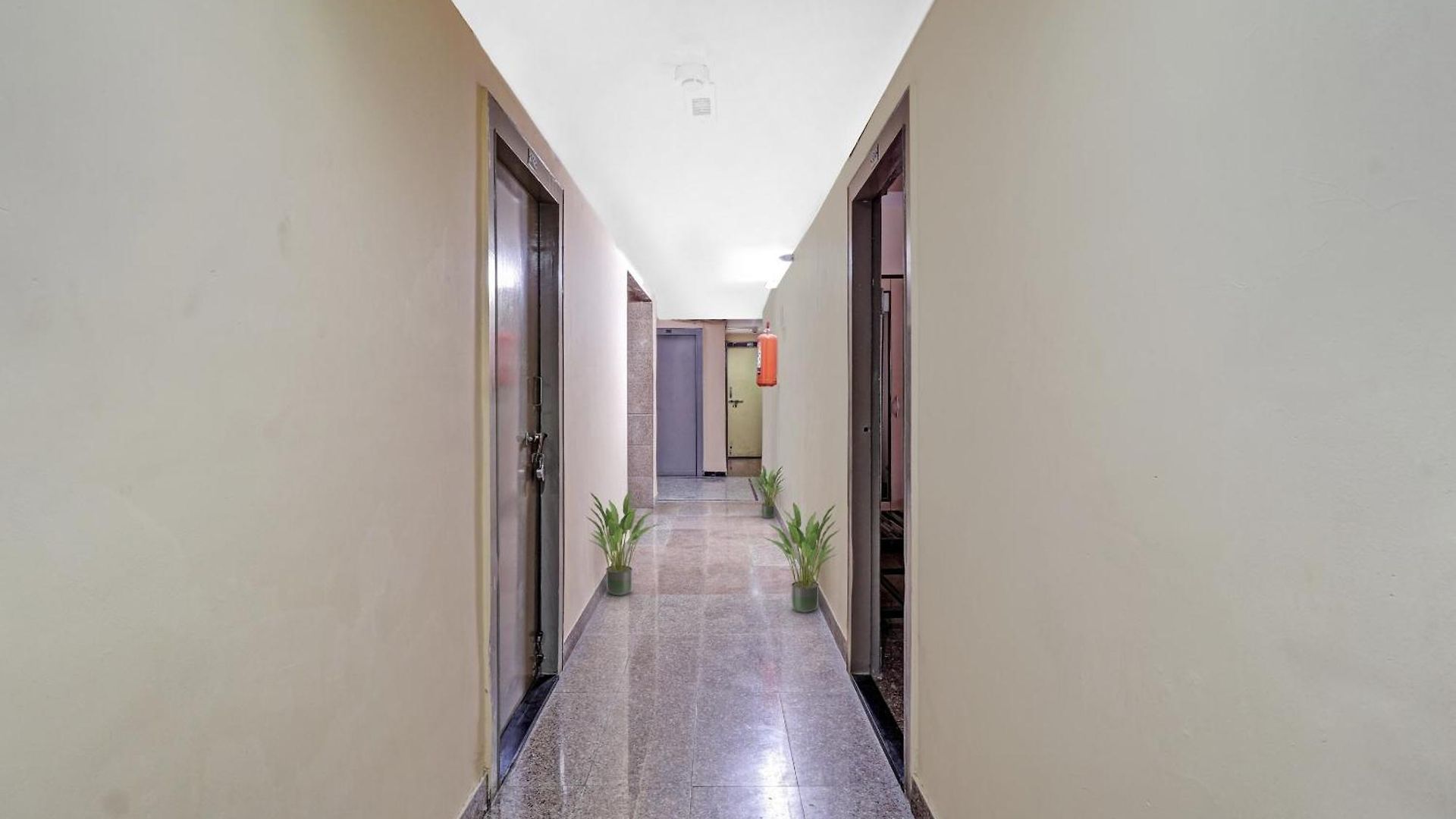 Hotel Super O Rajdoot Near Phoenix Palladium 3*