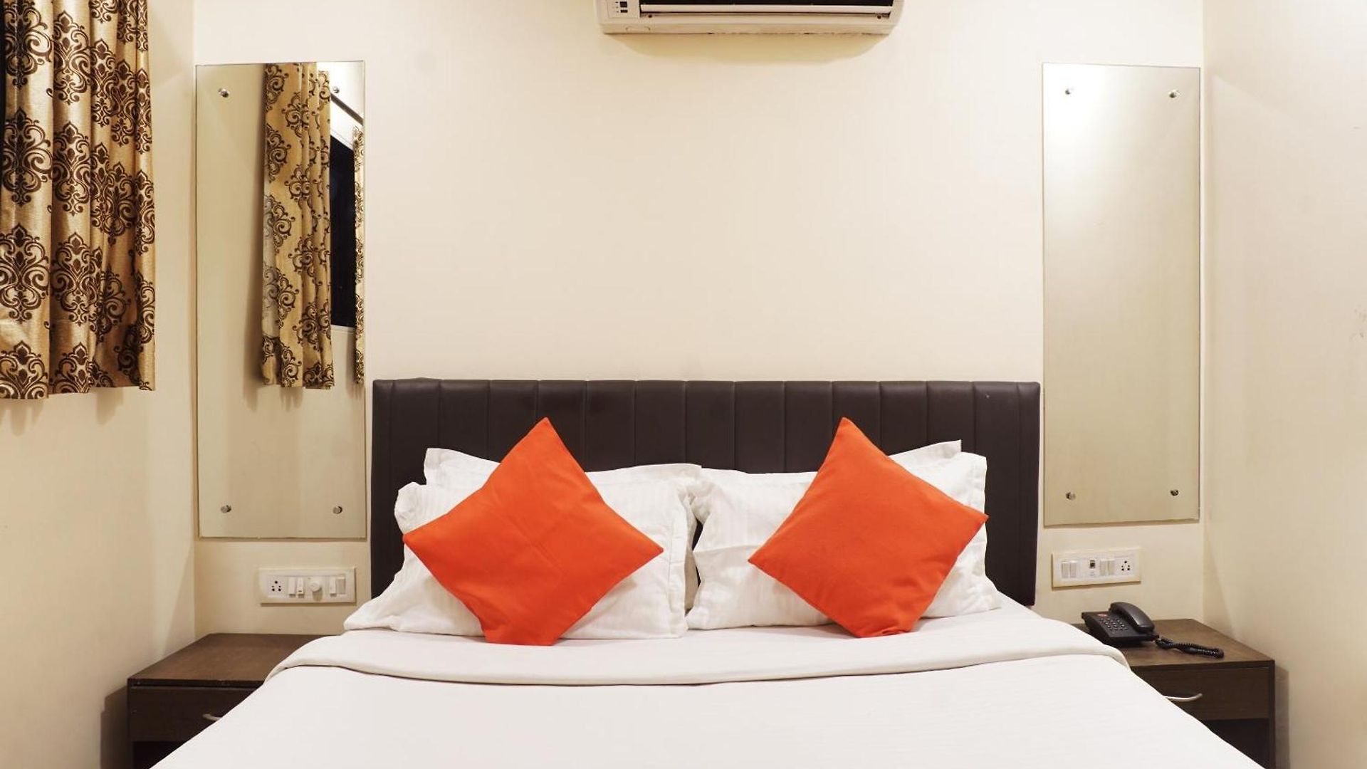 Hotel O Paradise