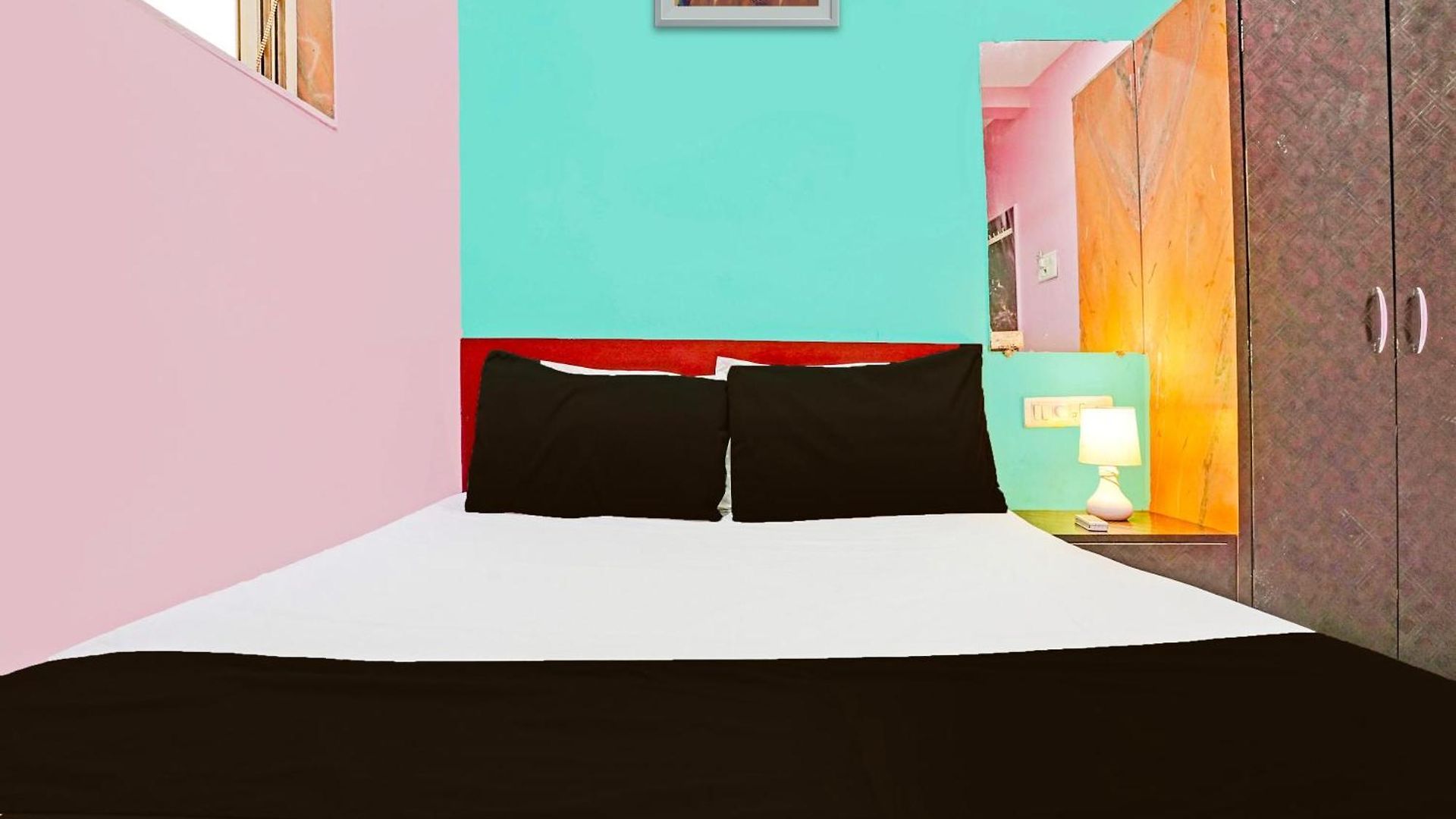 O Asma Hotel Mumbai