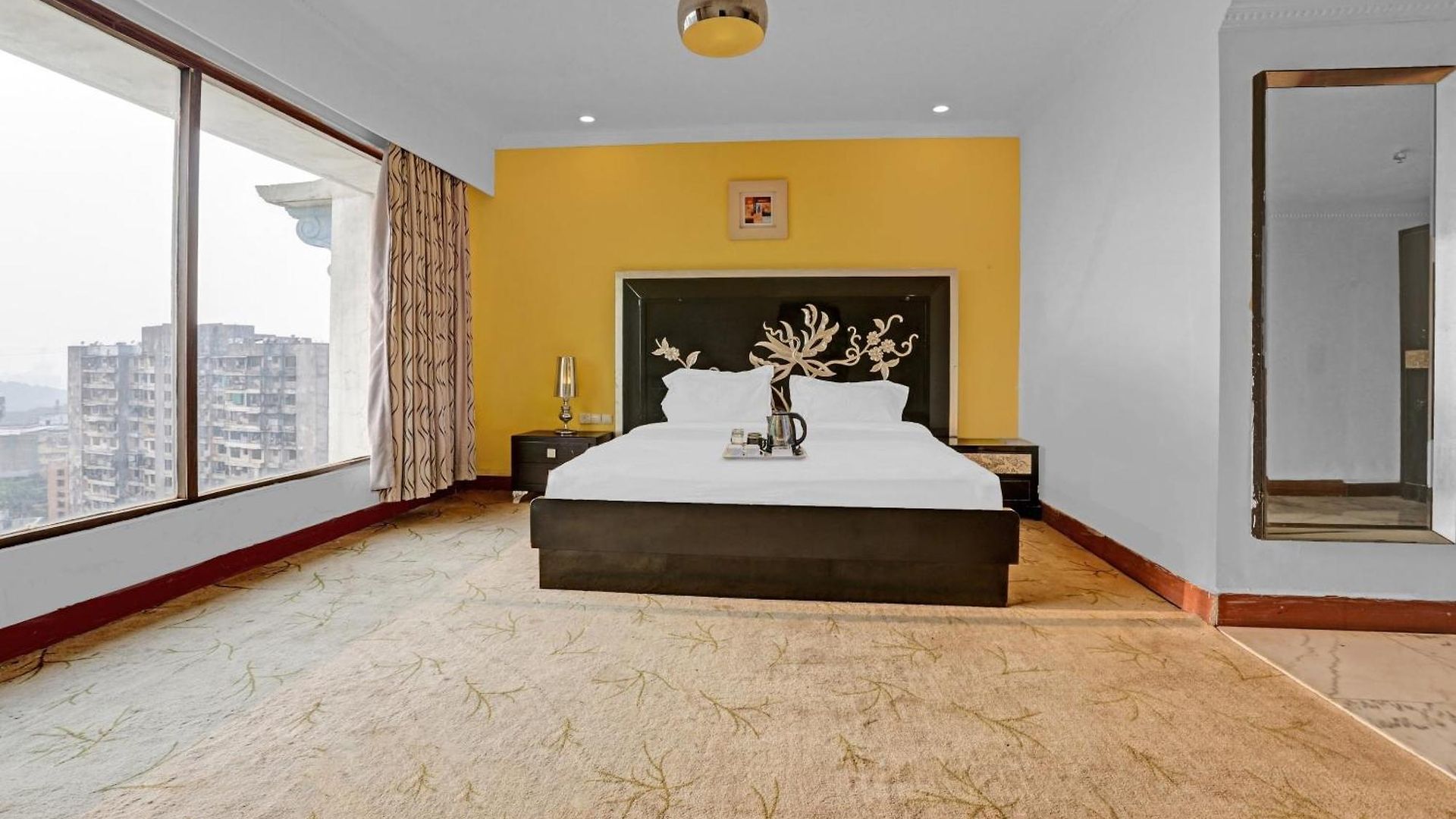 Hotel Townhouse Royal Palms Mumbai