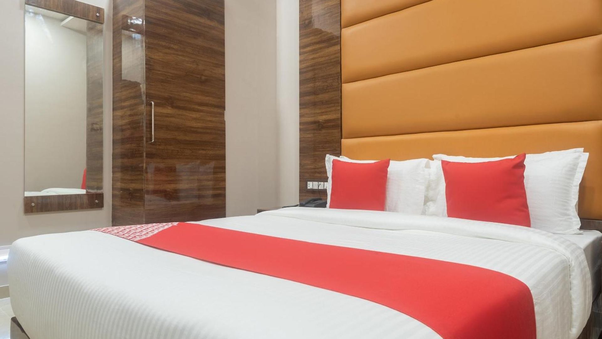 Blue Executive Near Chhatrapati Shivaji International Airport Hotel Mumbai