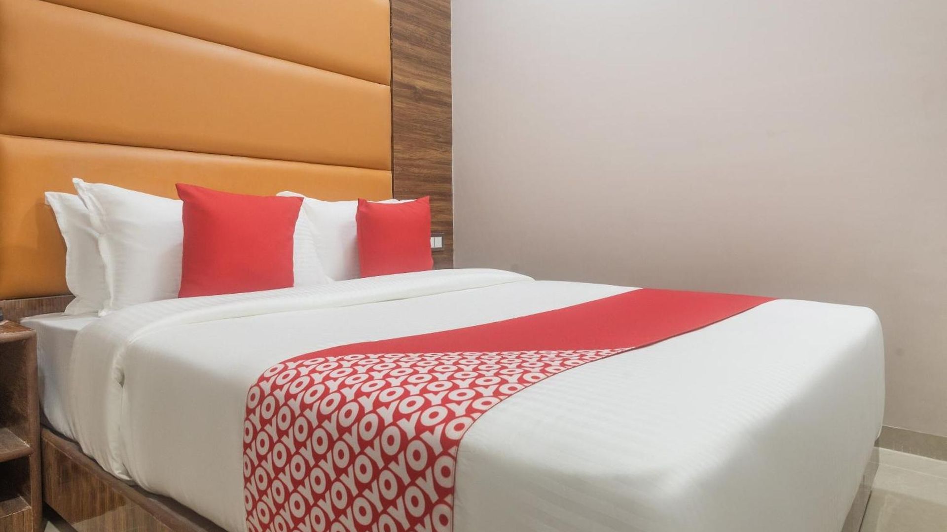 Blue Executive Near Chhatrapati Shivaji International Airport 3*