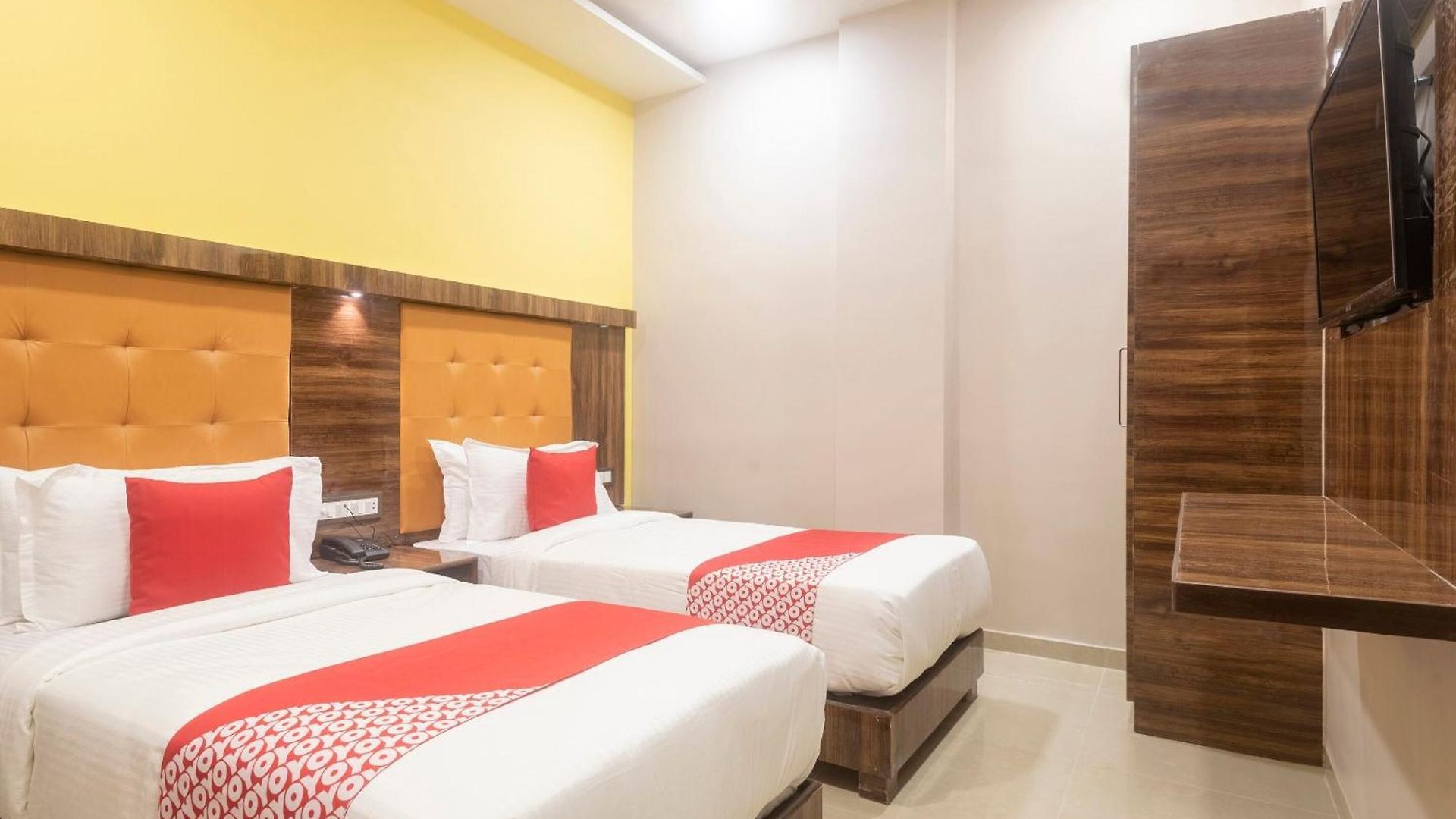 Blue Executive Near Chhatrapati Shivaji International Airport Mumbai