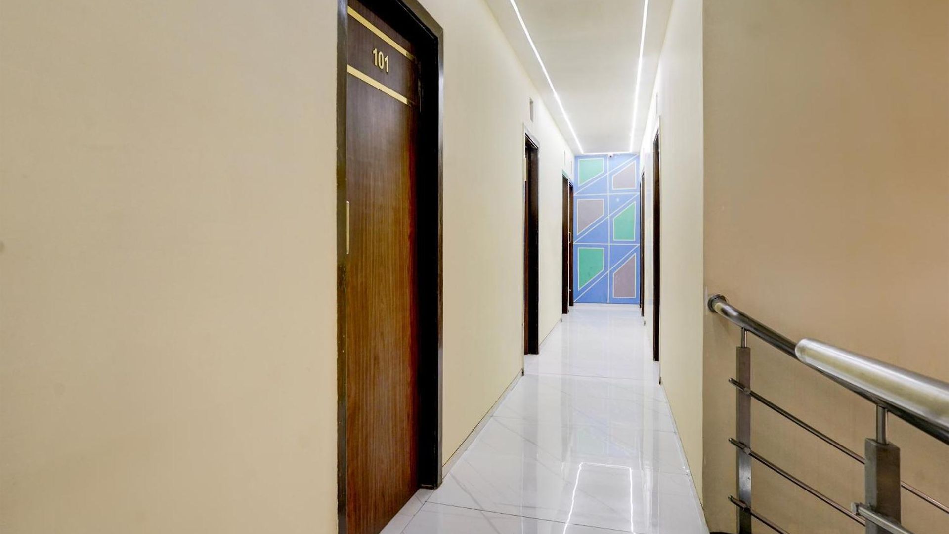 Super Oyo Hotel O Powai Inn Mumbai Mumbai