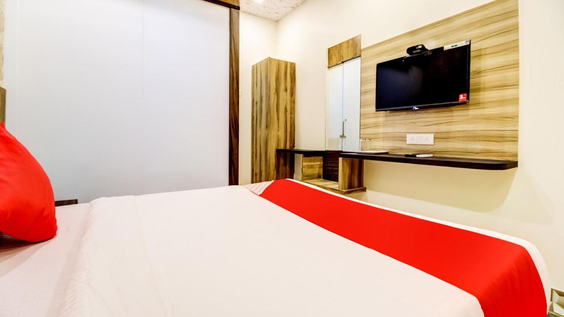 Oyo Flagship Qubic 4*